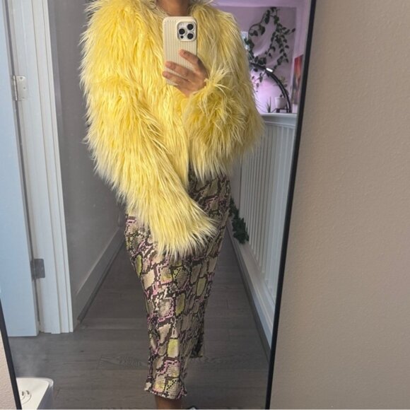 PrettyLittleThing Jackets & Blazers - Pretty little thing yellow Faux Fur jacket